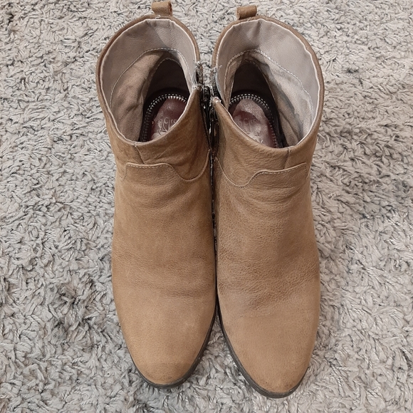 Circus By Sam Edelman Jet Ankle Bootie - Picture 10 of 12